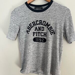 70s style Abercrombie & Fitch heathered t-shirt xs